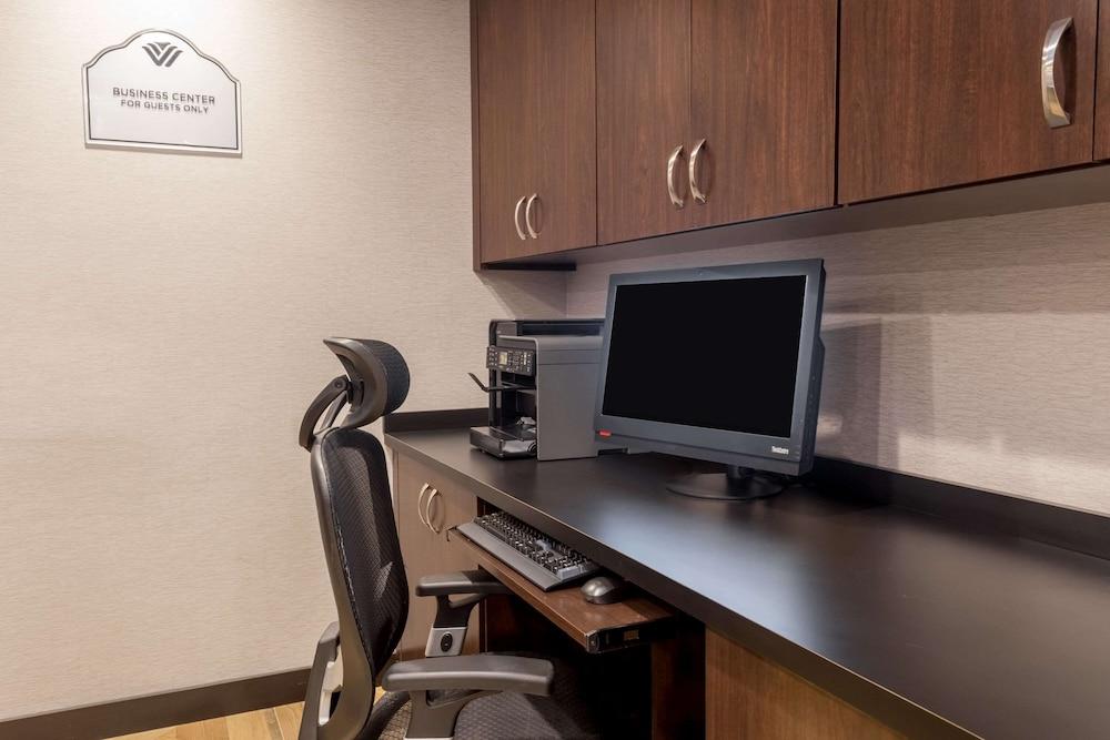 Wingate by Wyndham Convention Ctr Closest Universal Orlando photo 33