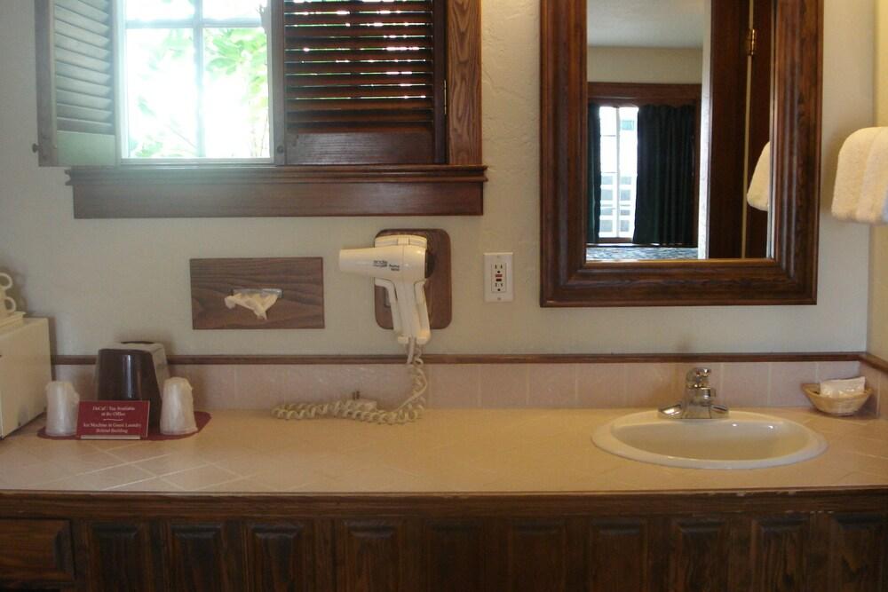 Sequim West Inn photo 24