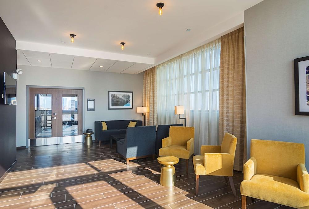 Hampton Inn Chicago North-Loyola Station photo 7