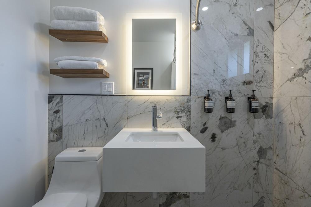 Ash & Ko Boutique Lodging photo 48