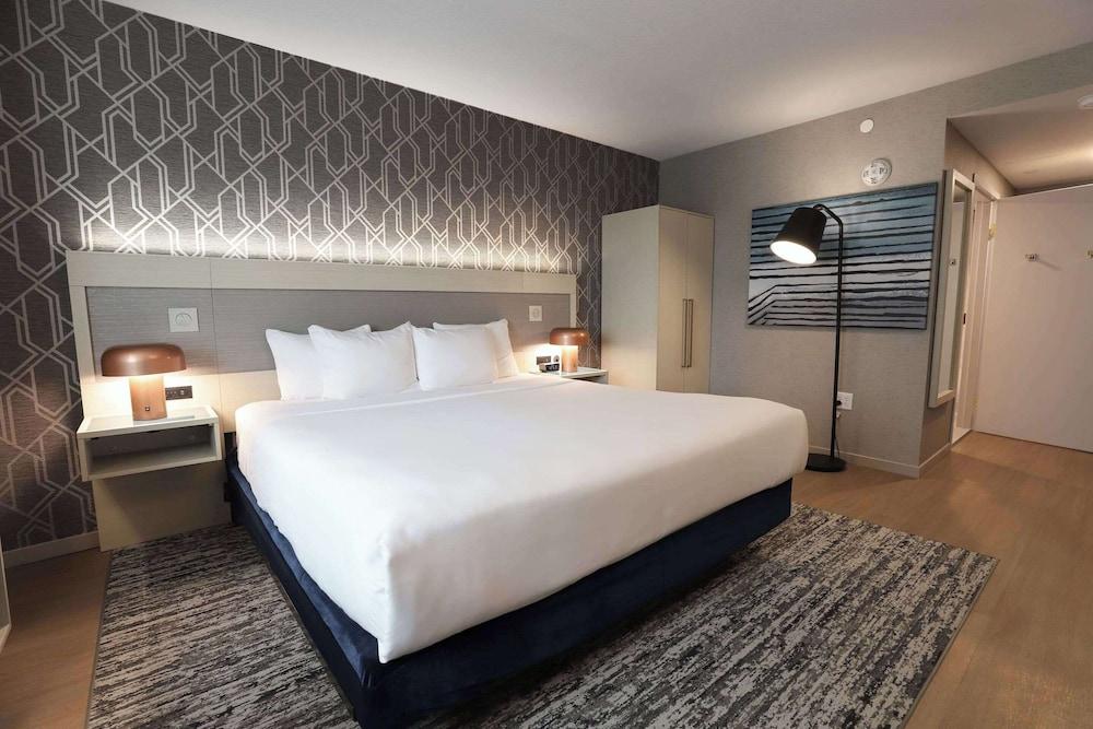 Radisson Plaza Hotel at Kalamazoo Center photo 9