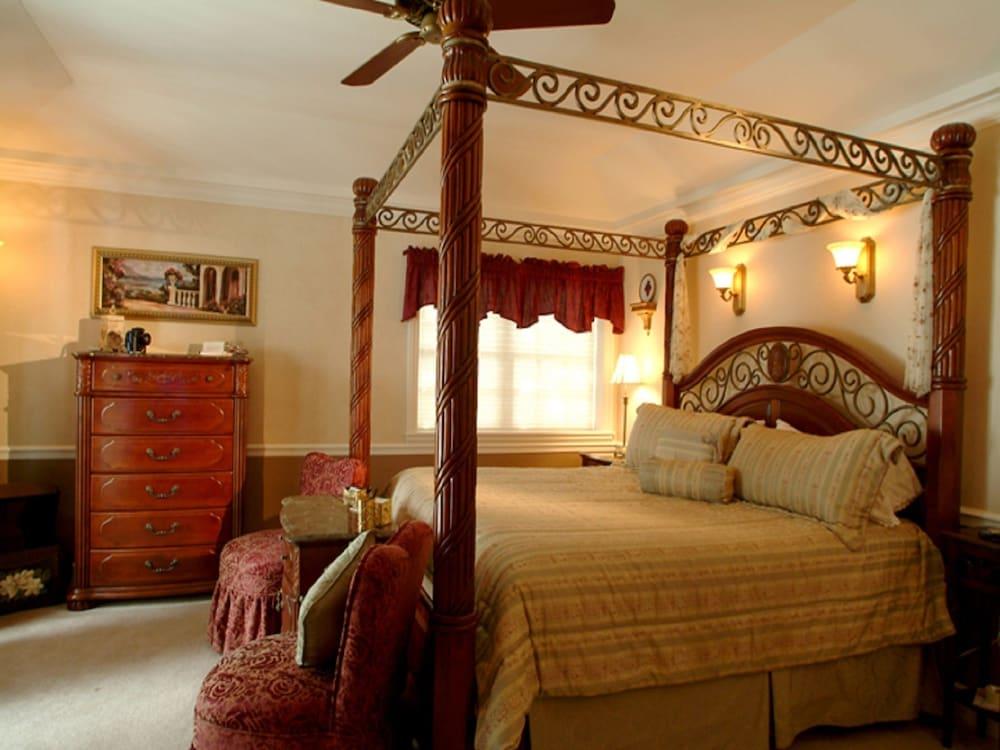 Boathouse Waterfront Lodging photo 6