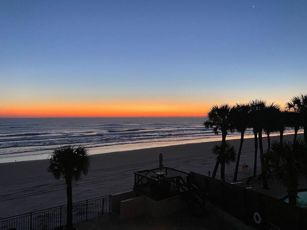 Organic Beach Retreat photo 14