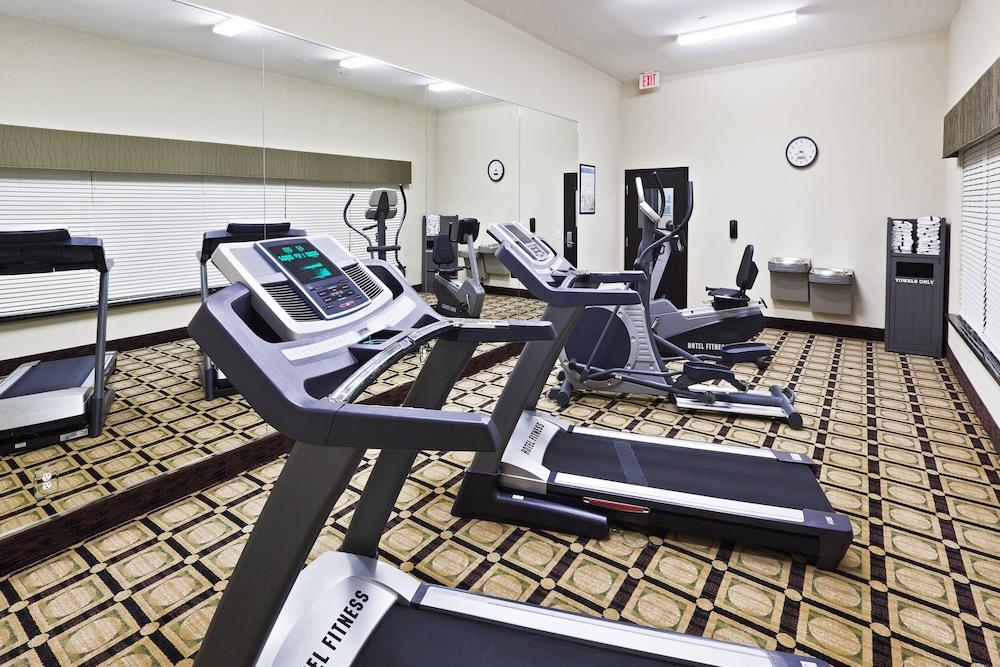 Holiday Inn Express Hotel & Suites Brownfield by IHG photo 35