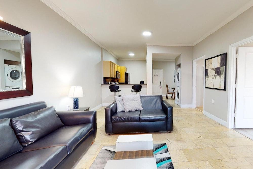 Nuvo Suites Hotel photo 44