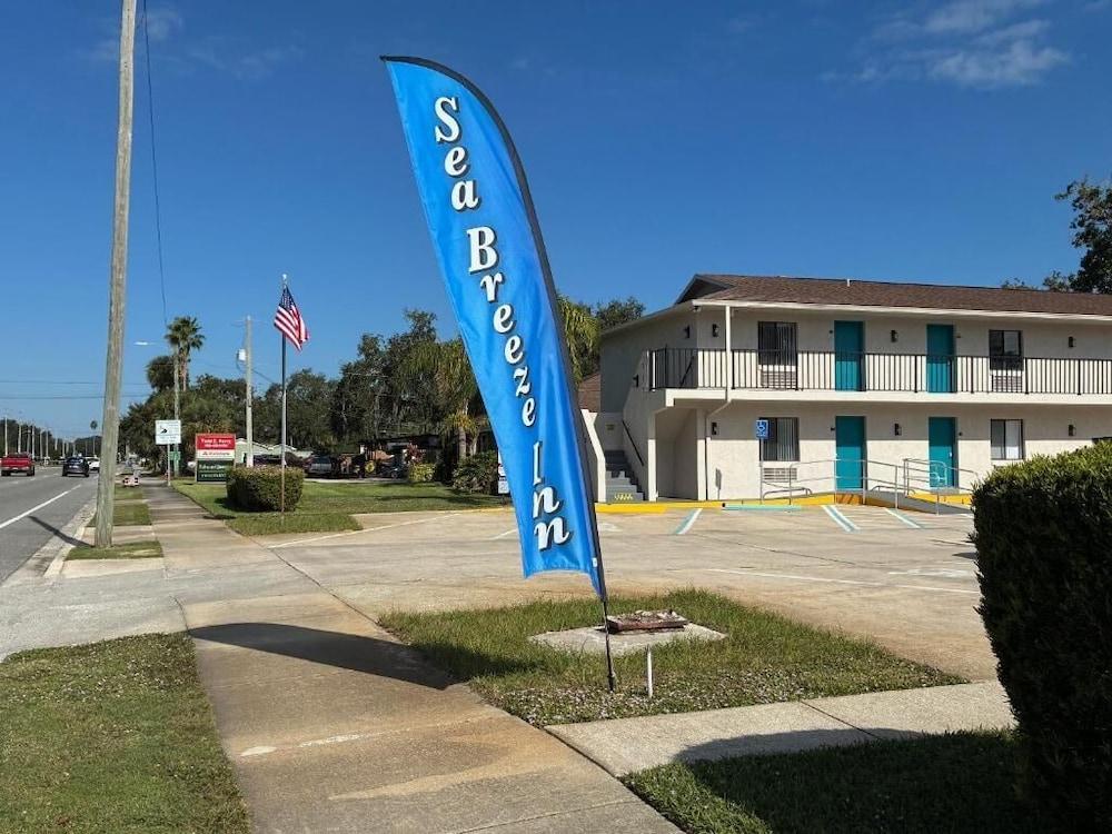 Sea Breeze Inn photo 8