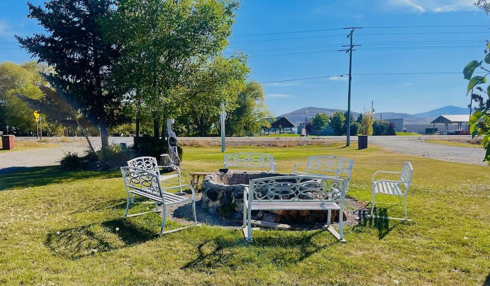 Sacajawea Inn photo 14