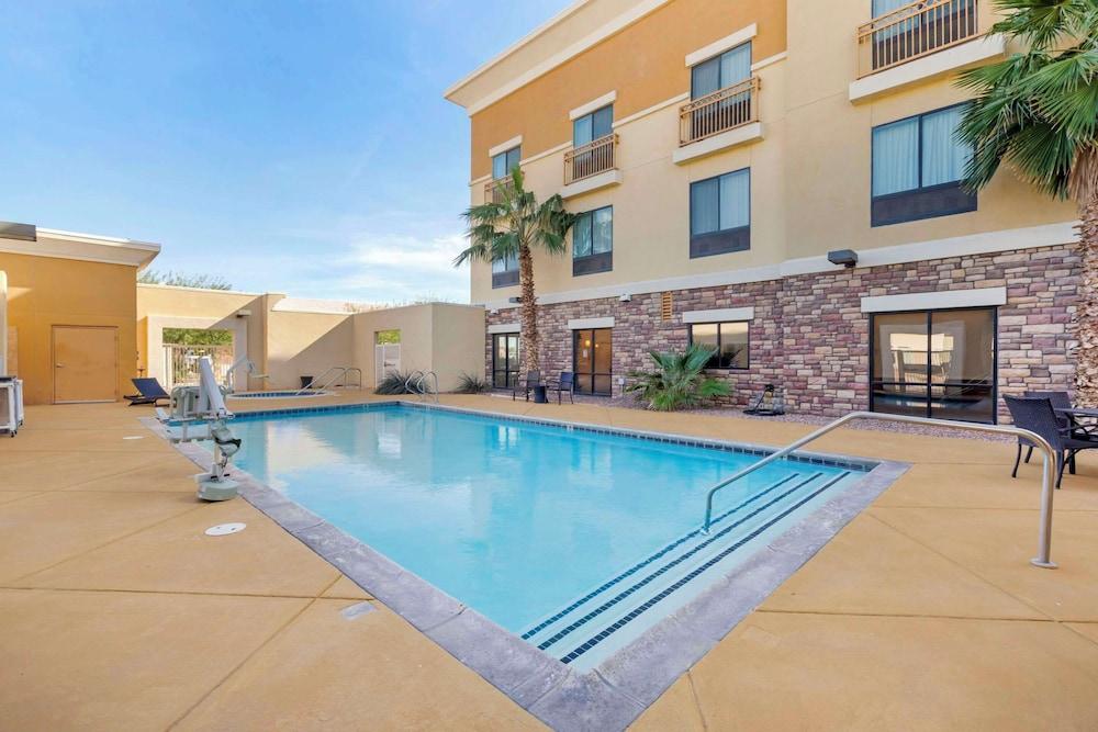 Comfort Suites Blythe photo 31