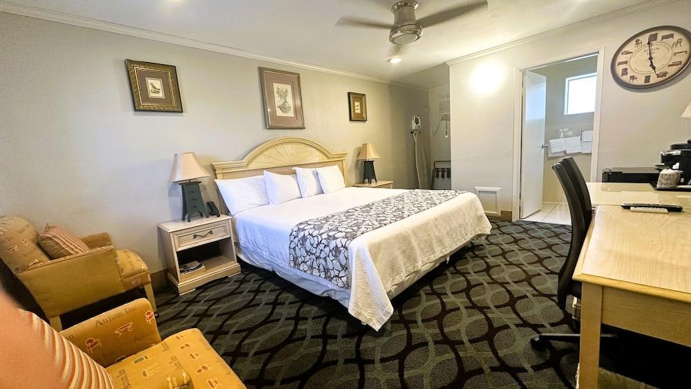 Atrium Inn photo 4