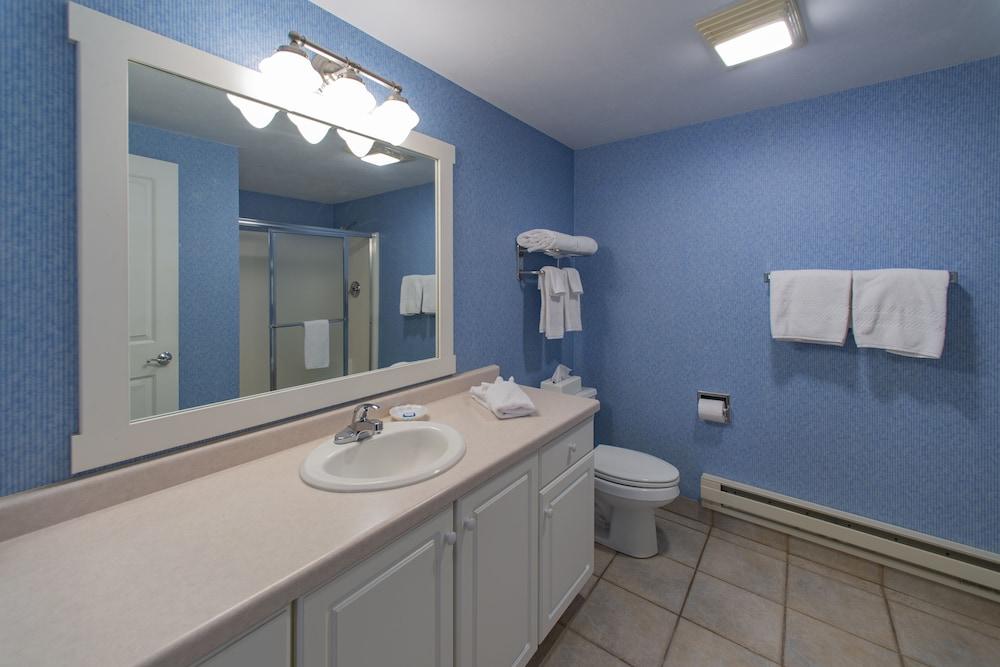 Edgewater Resort photo 86