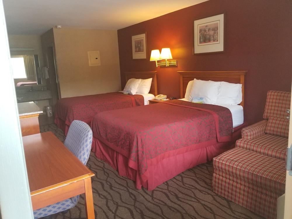 Days Inn by Wyndham Kennesaw photo 9