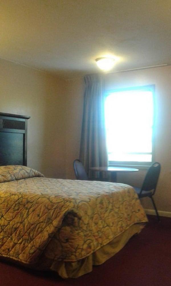 Loyalty Inn photo 5
