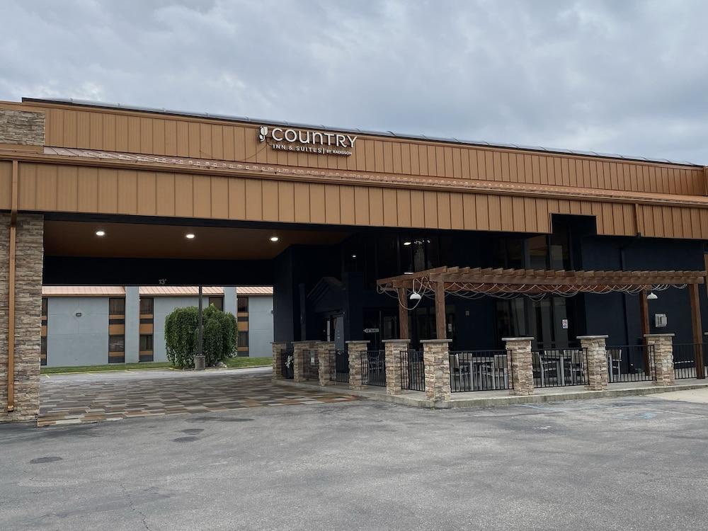 Country Inn & Suites by Radisson Indianapolis East photo 30