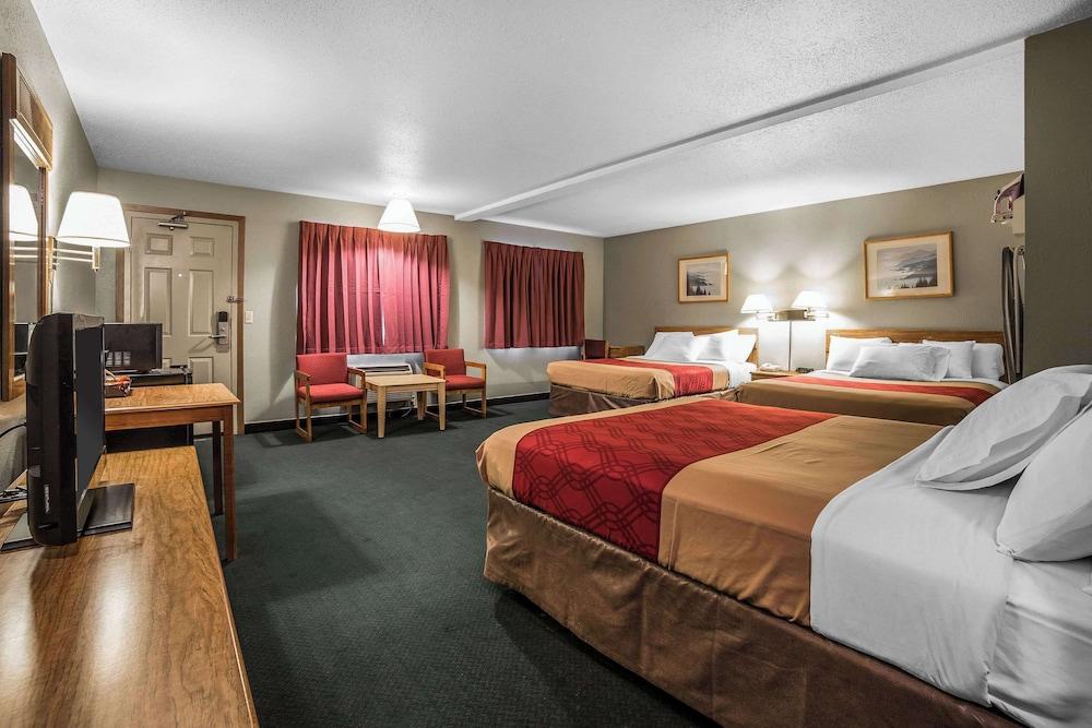 Econo Lodge photo 3