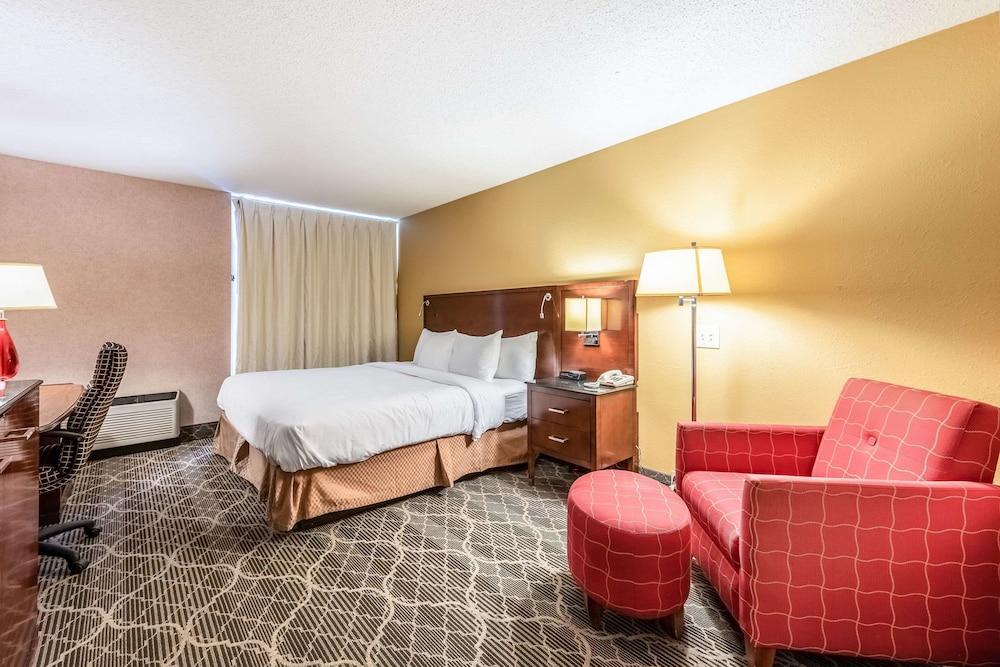 Quality Inn & Suites Brainerd photo 26