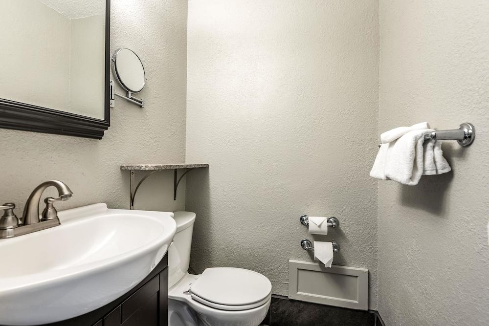 Hotel Bothwell Sedalia Central District, an Ascend Collection Hotel photo 35