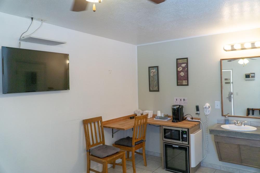 Bybee's Steppingstone Motel photo 16