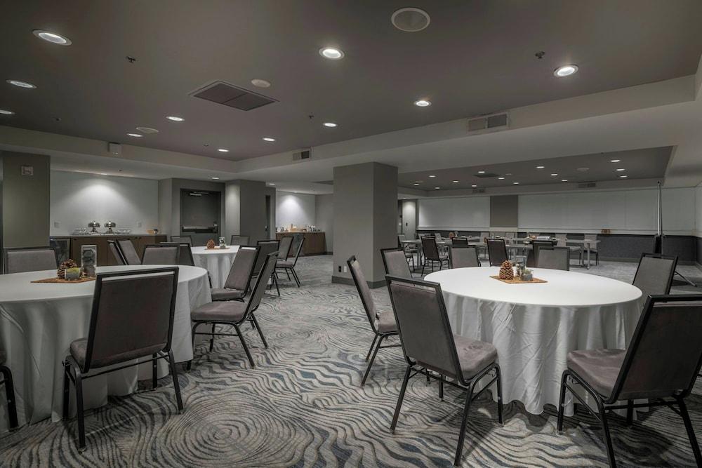 Renaissance Reno Downtown Hotel & Spa photo 78