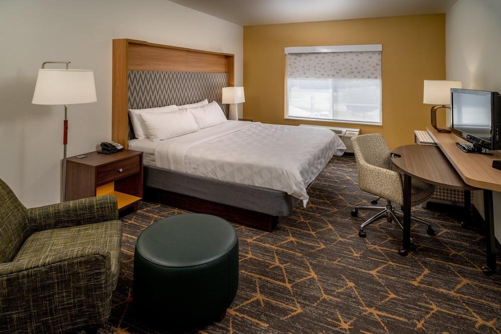Holiday Inn Hotel & Suites Beckley by IHG photo 5