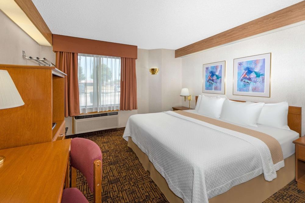 Days Inn by Wyndham Liberal KS photo 3