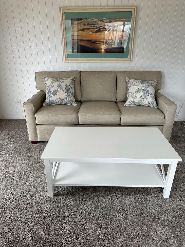 Outer Banks Beach Club photo 4