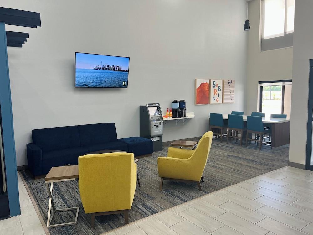 Holiday Inn Express & Suites Sebring by IHG photo 3