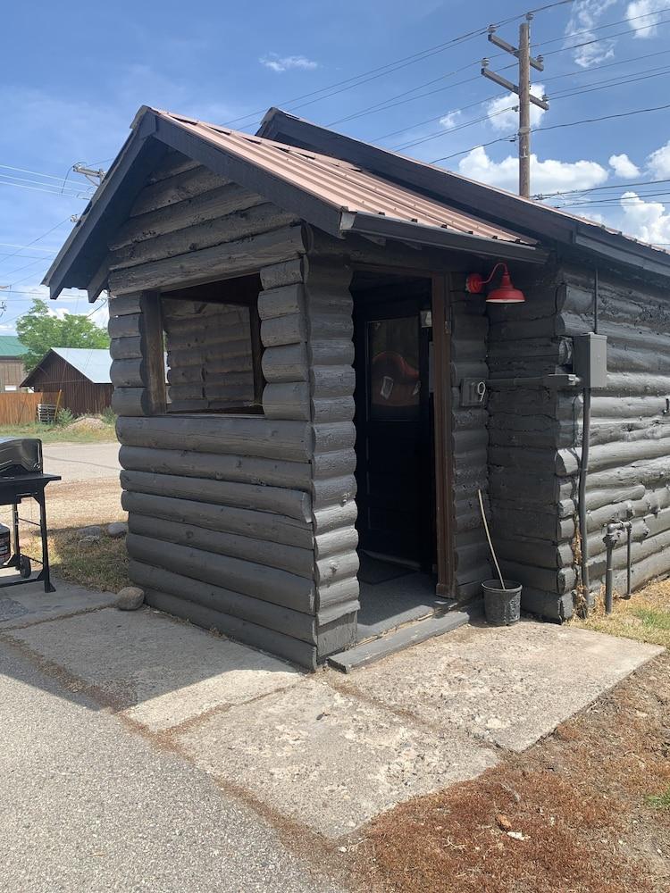 Trailhead Cabins & Lodging photo 48