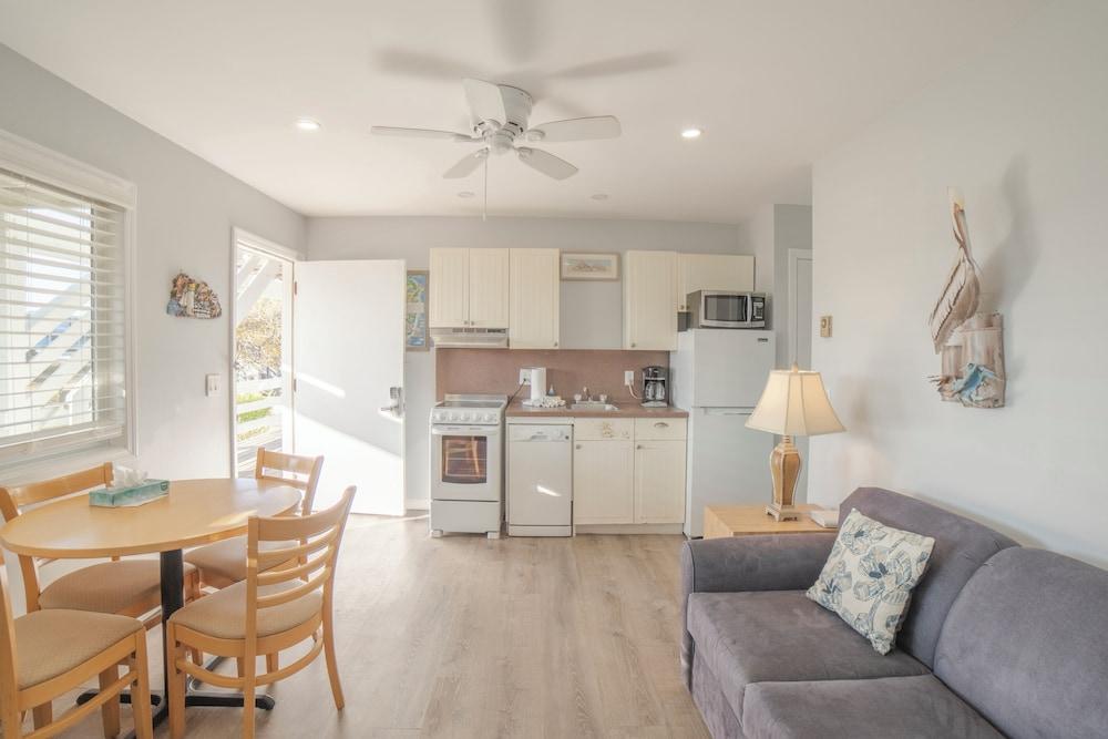 Montauk Oceanside Suites photo 25