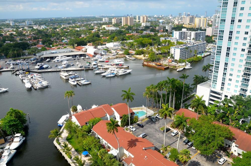 Riviera Luxury Living at River Oaks Marina and Tower photo 22