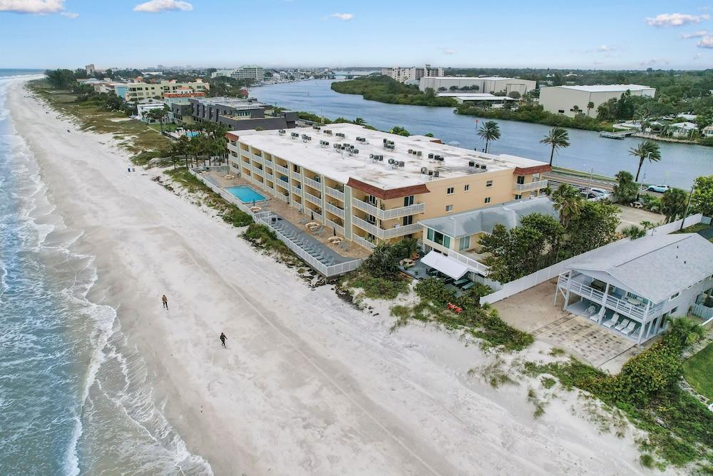 Fifty Gulfside Condominiums photo 13