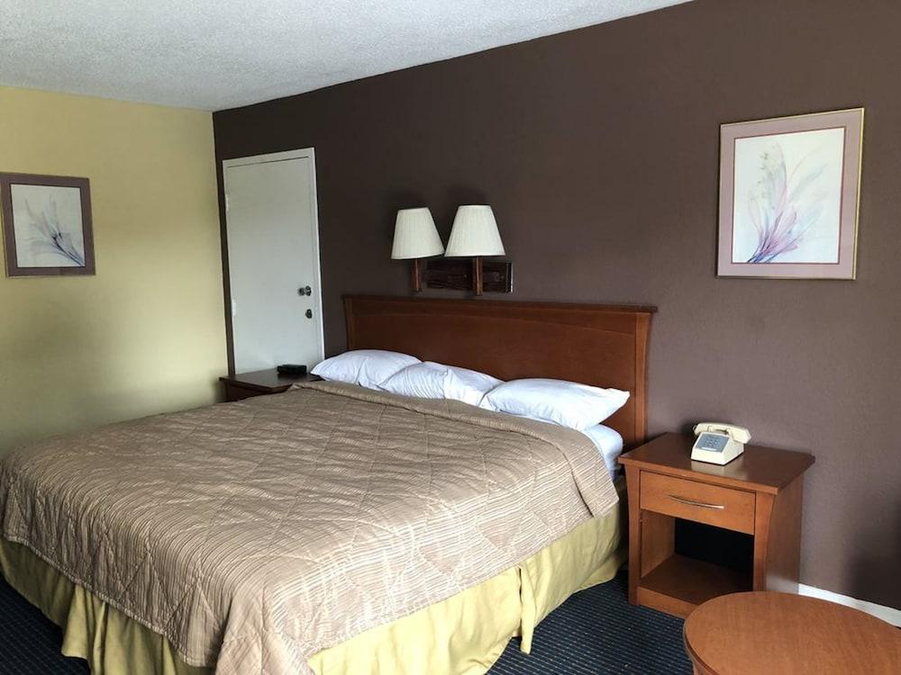 America's Best Inn photo 24