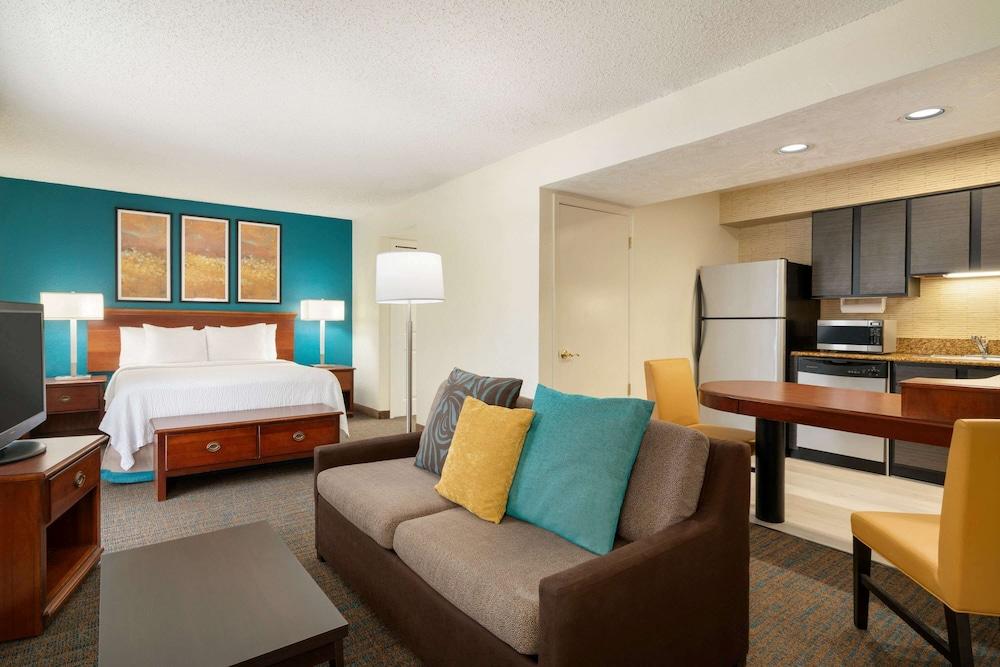 Hawthorn Suites by Wyndham Tinton Falls photo 29