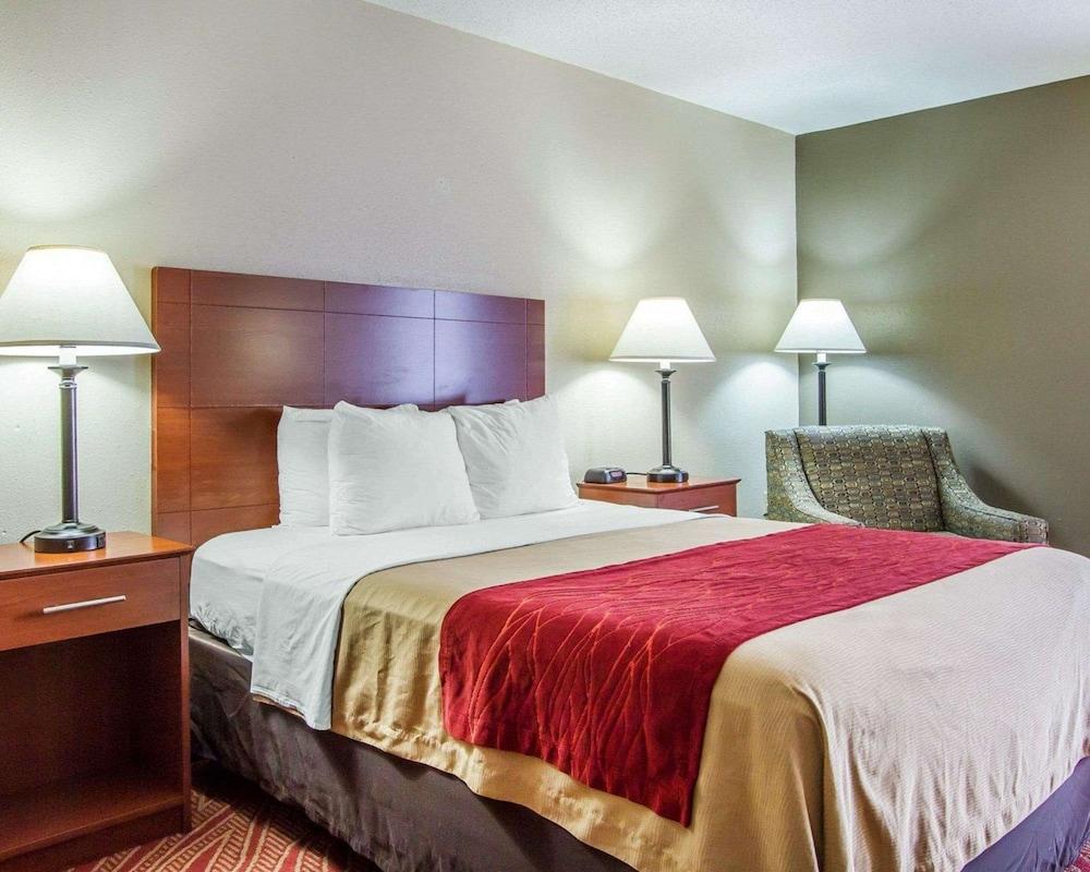 Comfort Inn Poplar Bluff North photo 8
