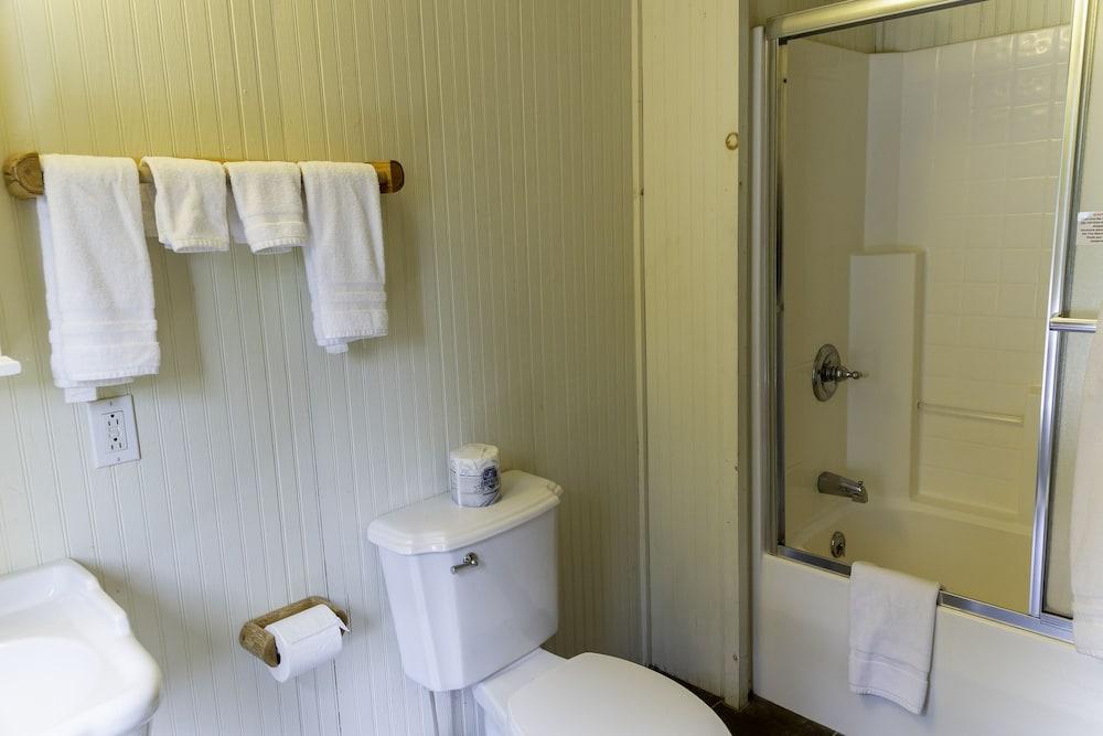 The Woods Inn photo 44