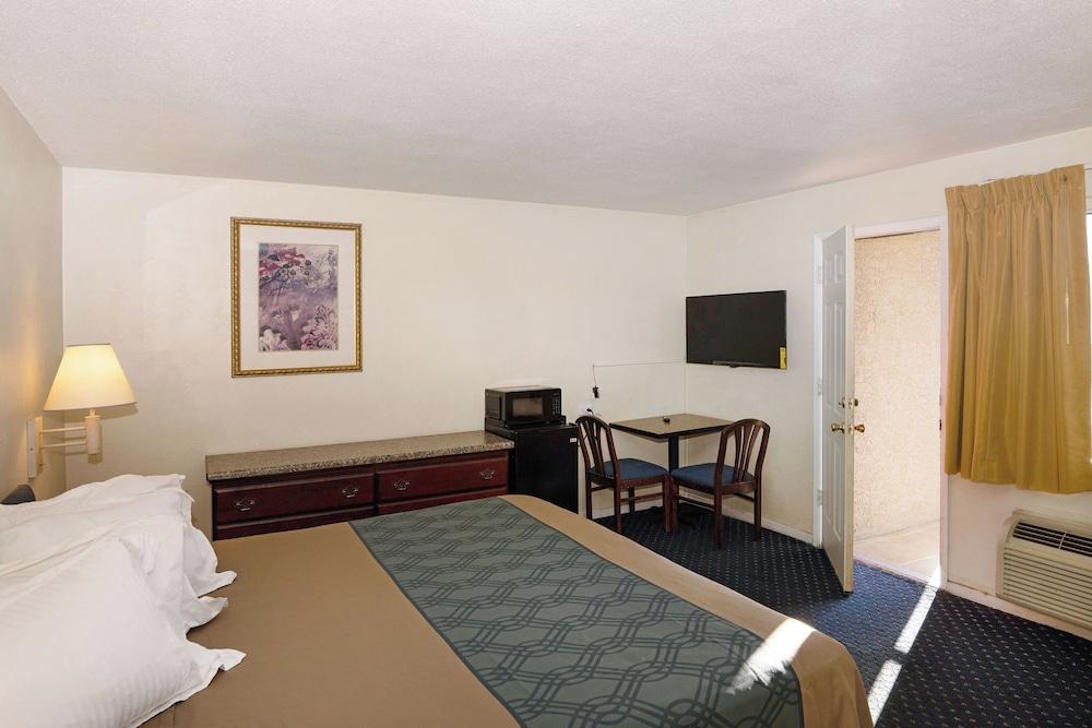 Central Phoenix Hotel photo 7