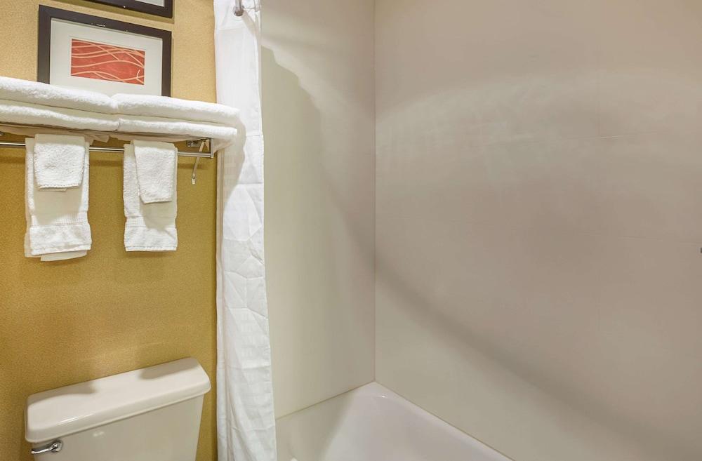 Quality Inn York photo 19