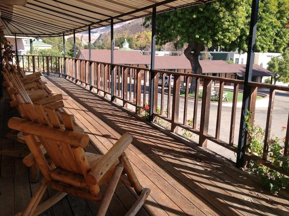 Peach Tree Inn photo 27