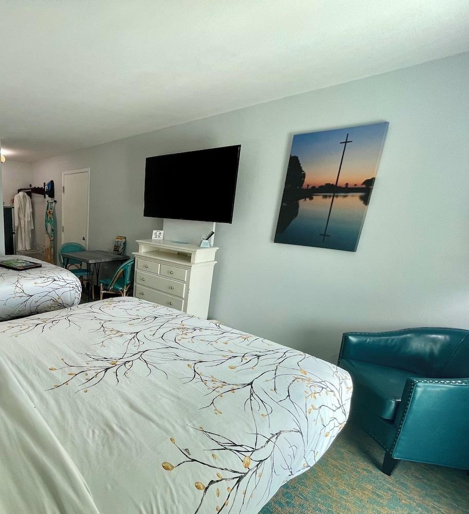 Ocean Sands Beach Boutique Inn - 1 Acre Private Beach photo 18
