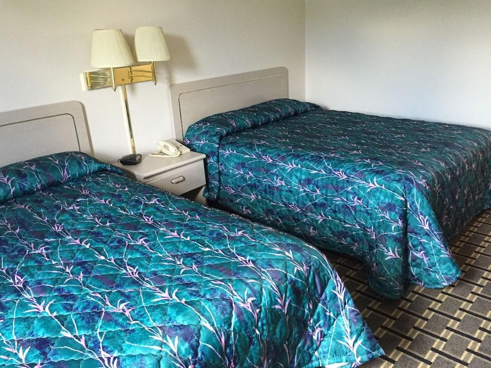 Regency Inn photo 8
