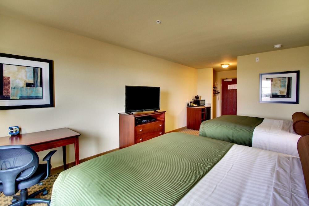 Stanton Inn & Suites photo 30