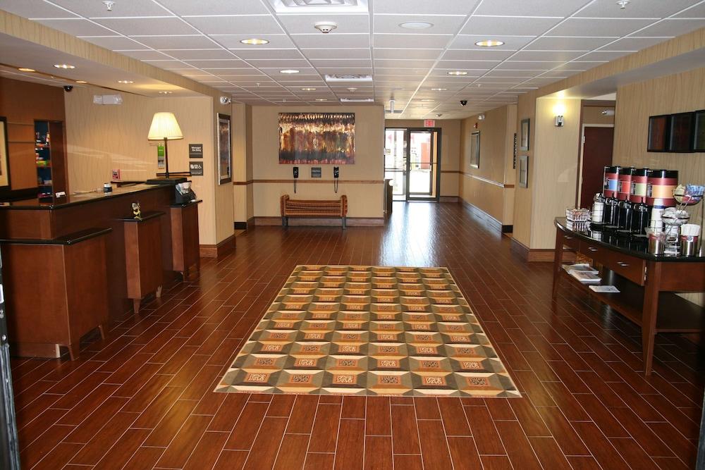 Hampton Inn & Suites Morgan City photo 15