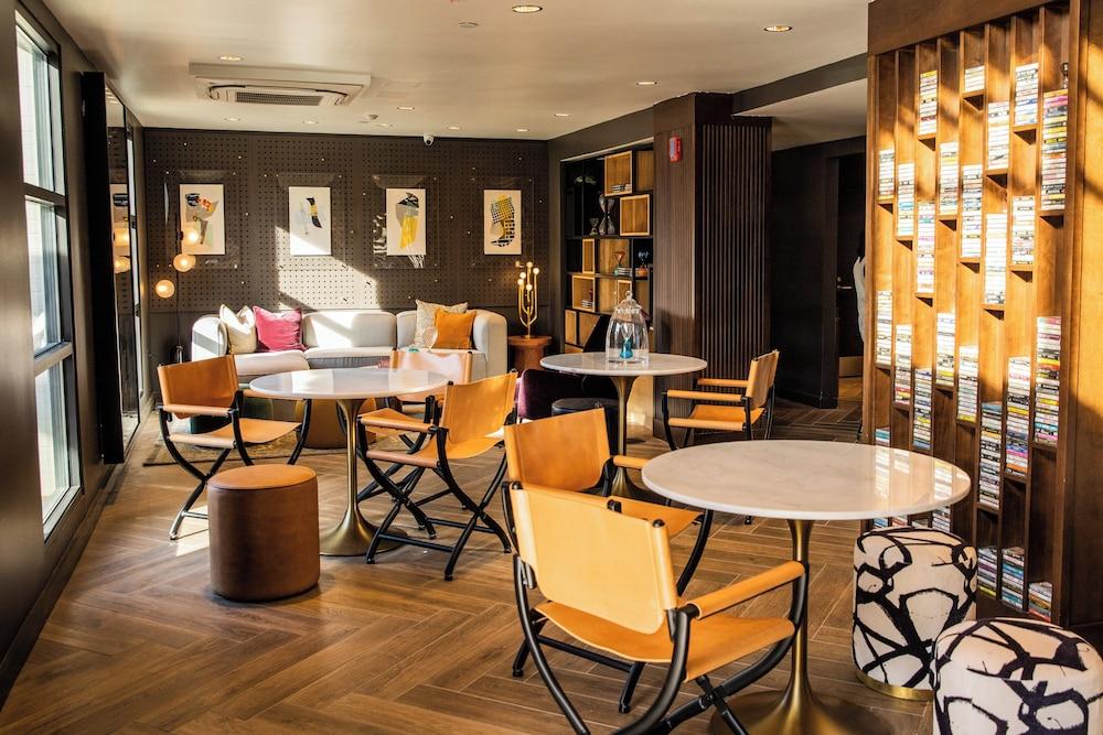 voco The Darwin Atlanta Midtown by IHG photo 64
