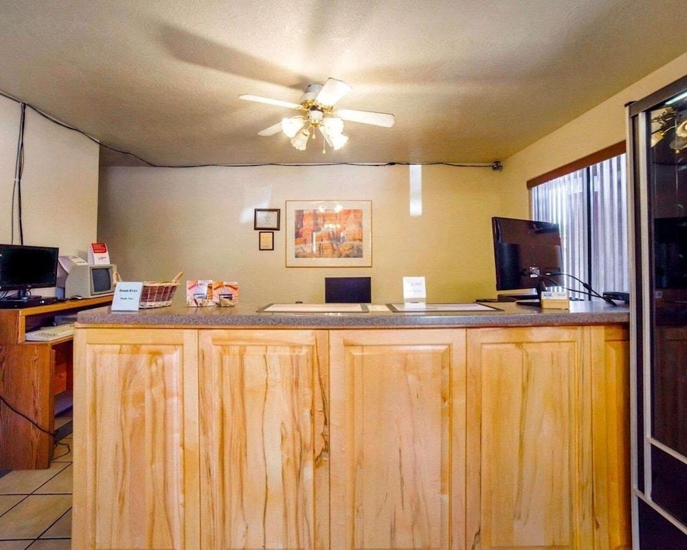 Vermilion Inn photo 3