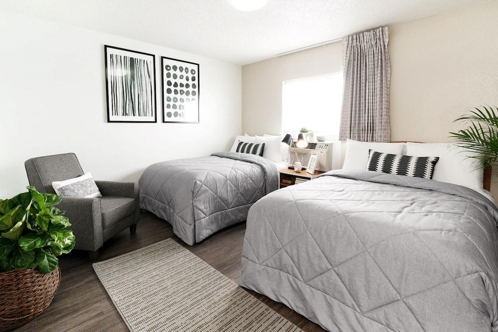 InTown Suites Extended Stay Indianapolis IN - I-70/Post Road photo 12