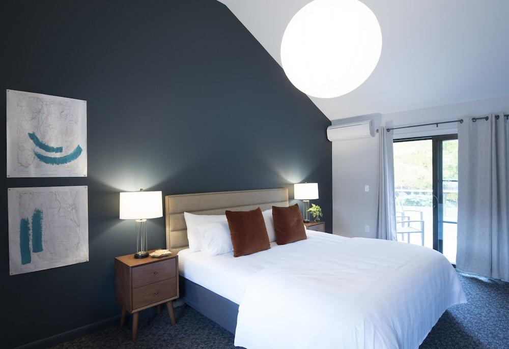 Rest - a Modern Motel photo 7