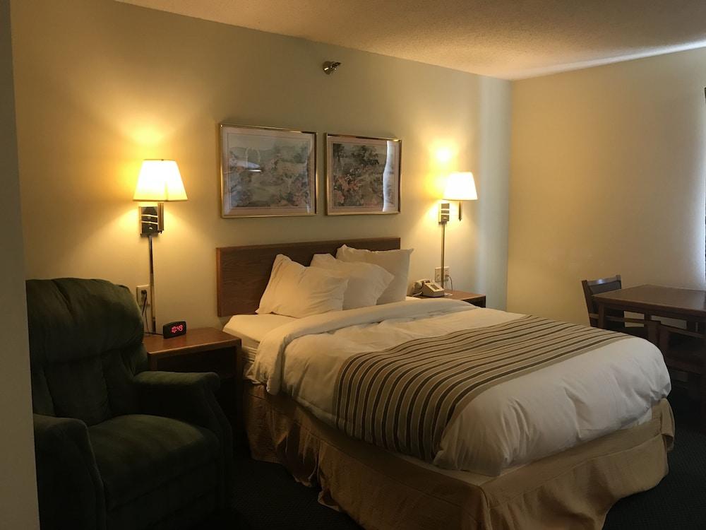 Smart Choice Inn photo 11