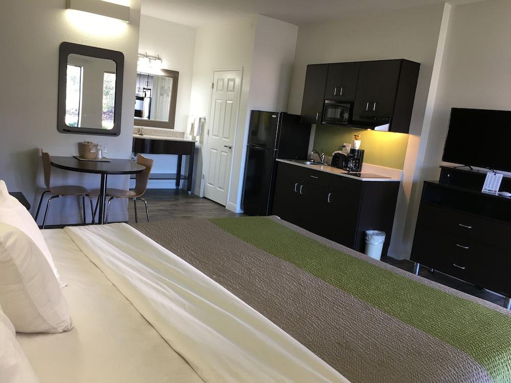 Studio Suites Extended Stay Chattanooga TN photo 17