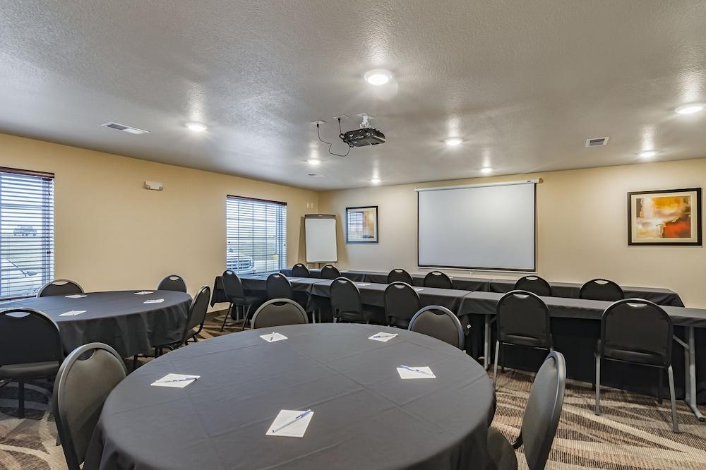 Cobblestone Inn & Suites - Lamoni photo 48
