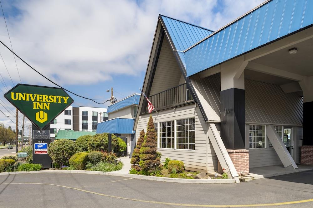 University Inn & Suites photo 35