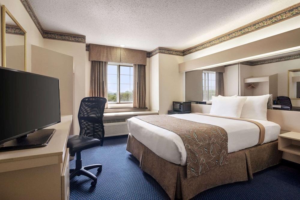 Travelodge by Wyndham Fort Scott photo 15